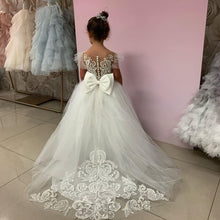 Load image into Gallery viewer, Ivory White Appliques Tulle Bowknot Ball Gown Flower Girls Dress
